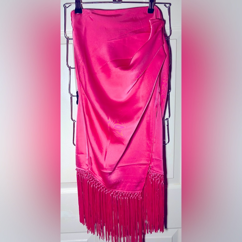 Rachel Zoe Los Angeles New York Pink Satin Asymmetrical Fringe Skirt‎